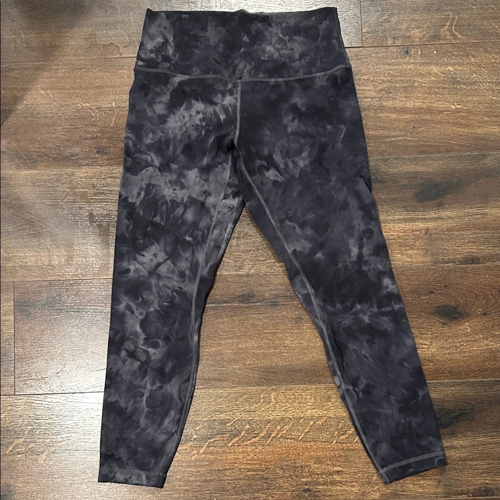 Stylish Black Tie-Dye Leggings